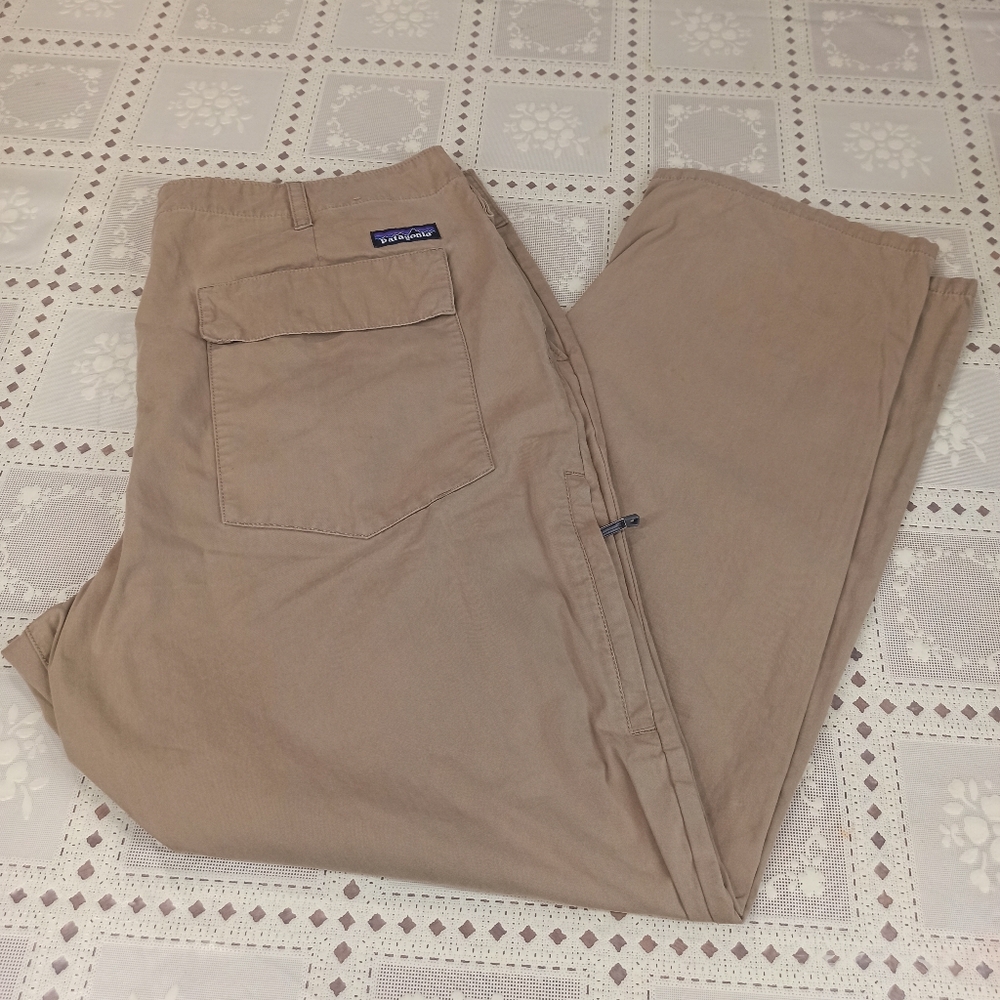 Patagonia Men's Tan Chinos Versatile Classic Style Size 36X30